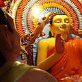 Ausfluege-Buddhastatue_Aluthgama-11.jpg